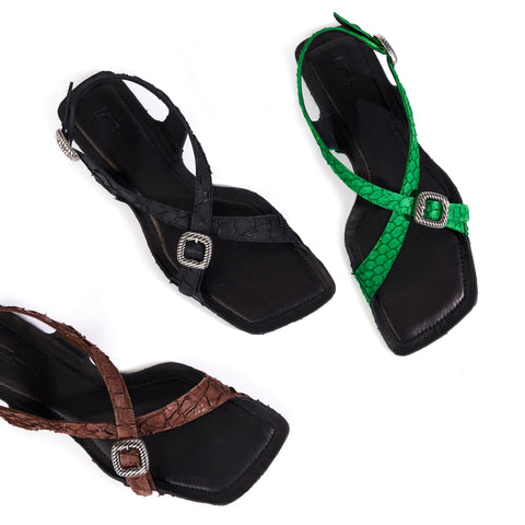 Open-toe sandals
